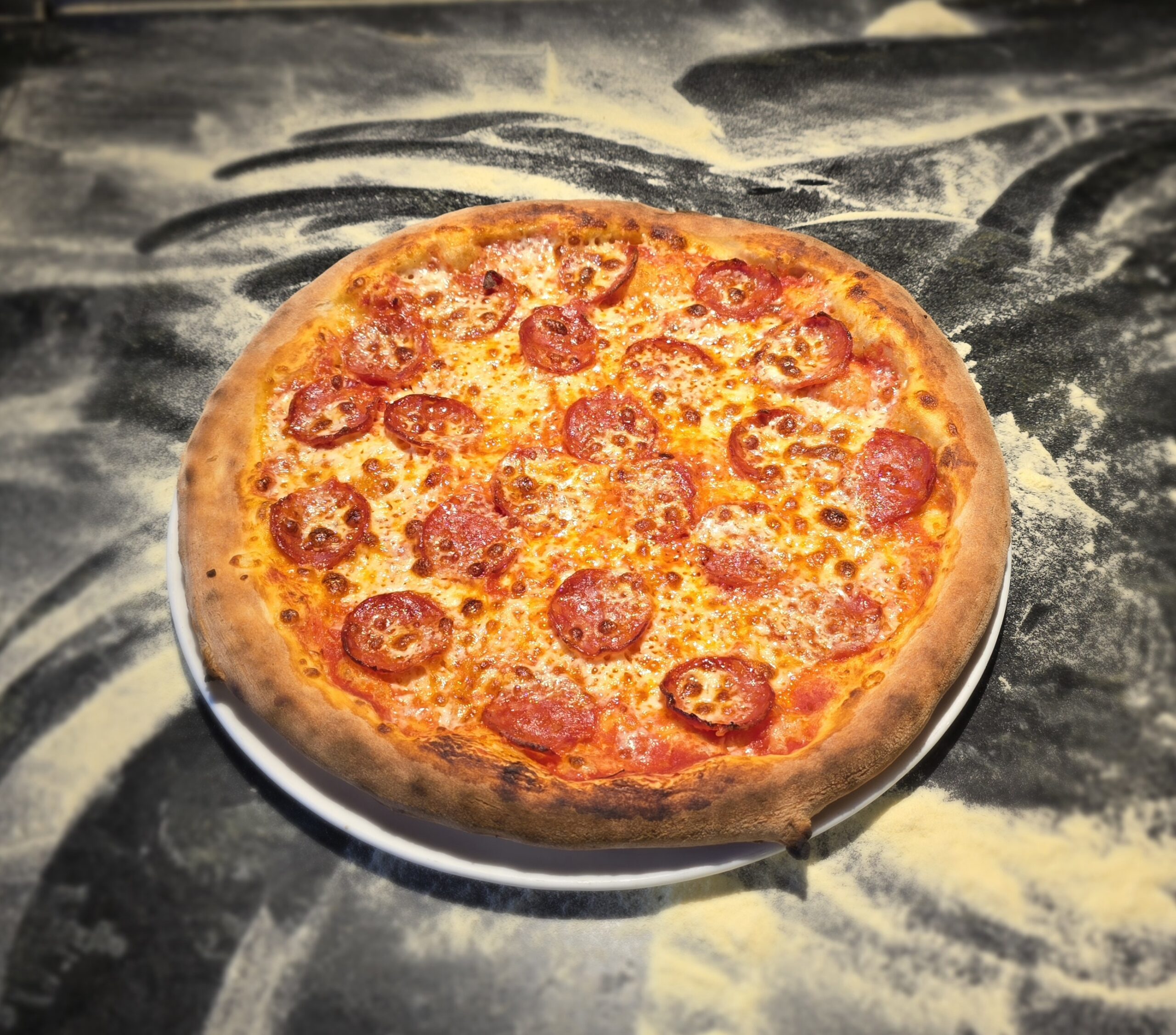 Pizza Diavolla Afumati. Comanda acum!