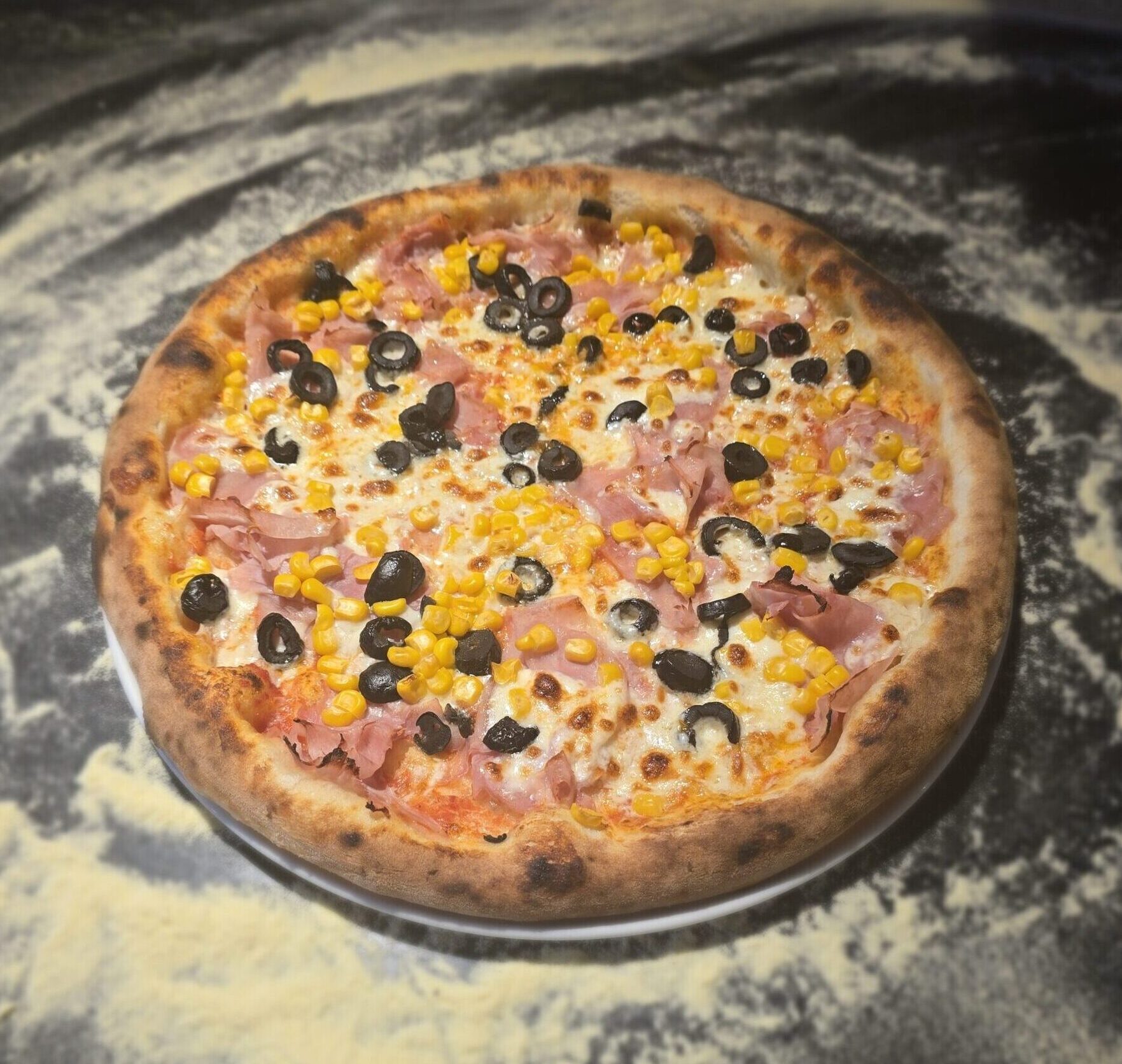 Pizza Junior Afumati. Comanda acum!